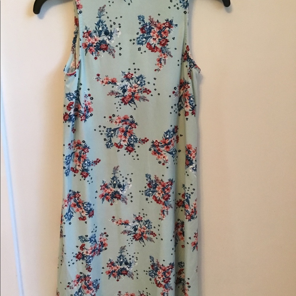 Dress - Picture 3 of 4